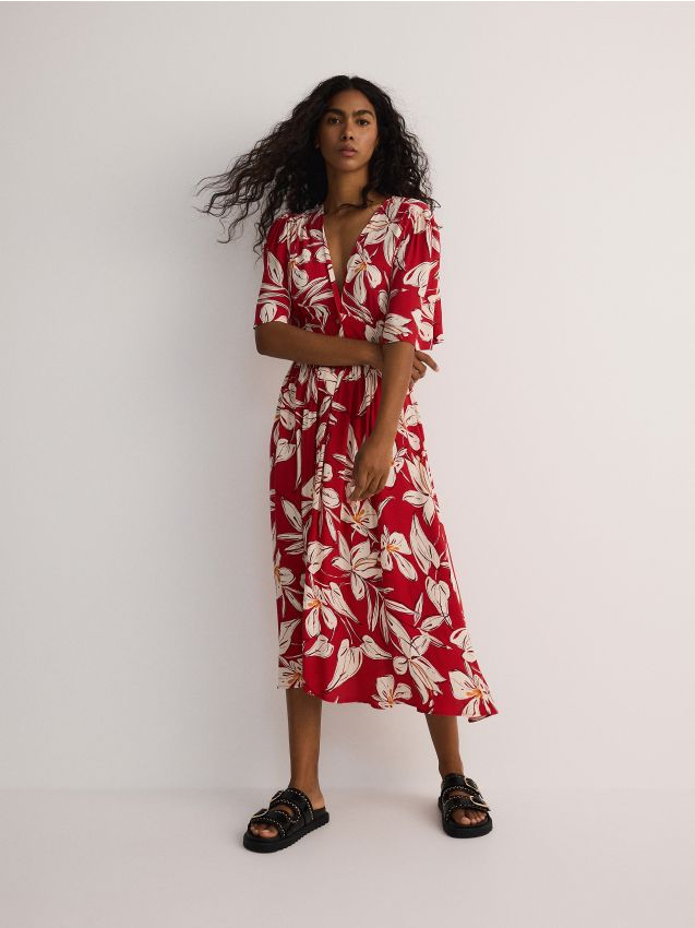 Rochie midi cu continut ridicat de viscoza - rosu Rochie midi cu continut ridicat de viscoza - rosu