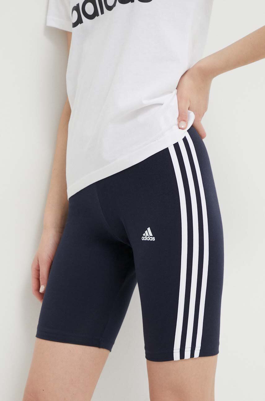 adidas pantaloni scurți femei, culoarea bleumarin, cu imprimeu, medium waist HF5955 adidas pantaloni scurți femei, culoarea bleumarin, cu imprimeu, medium waist HF5955