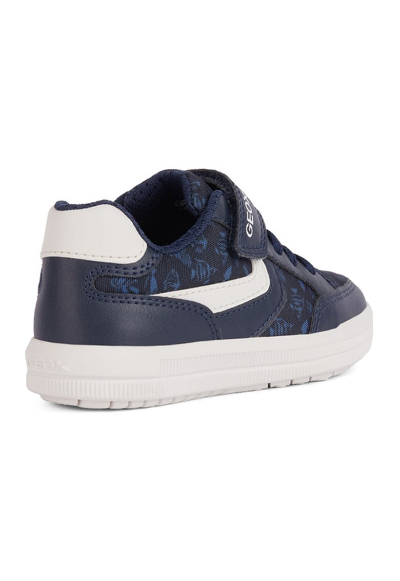 Pantofi sport cu inchidere velcro si garnituri din piele ecologica Pantofi sport cu inchidere velcro si garnituri din piele ecologica