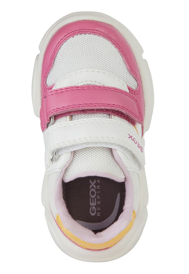 Pantofi sport din piele ecologica cu inchidere velcro si insertii din material textil Pantofi sport din piele ecologica cu inchidere velcro si insertii din material textil