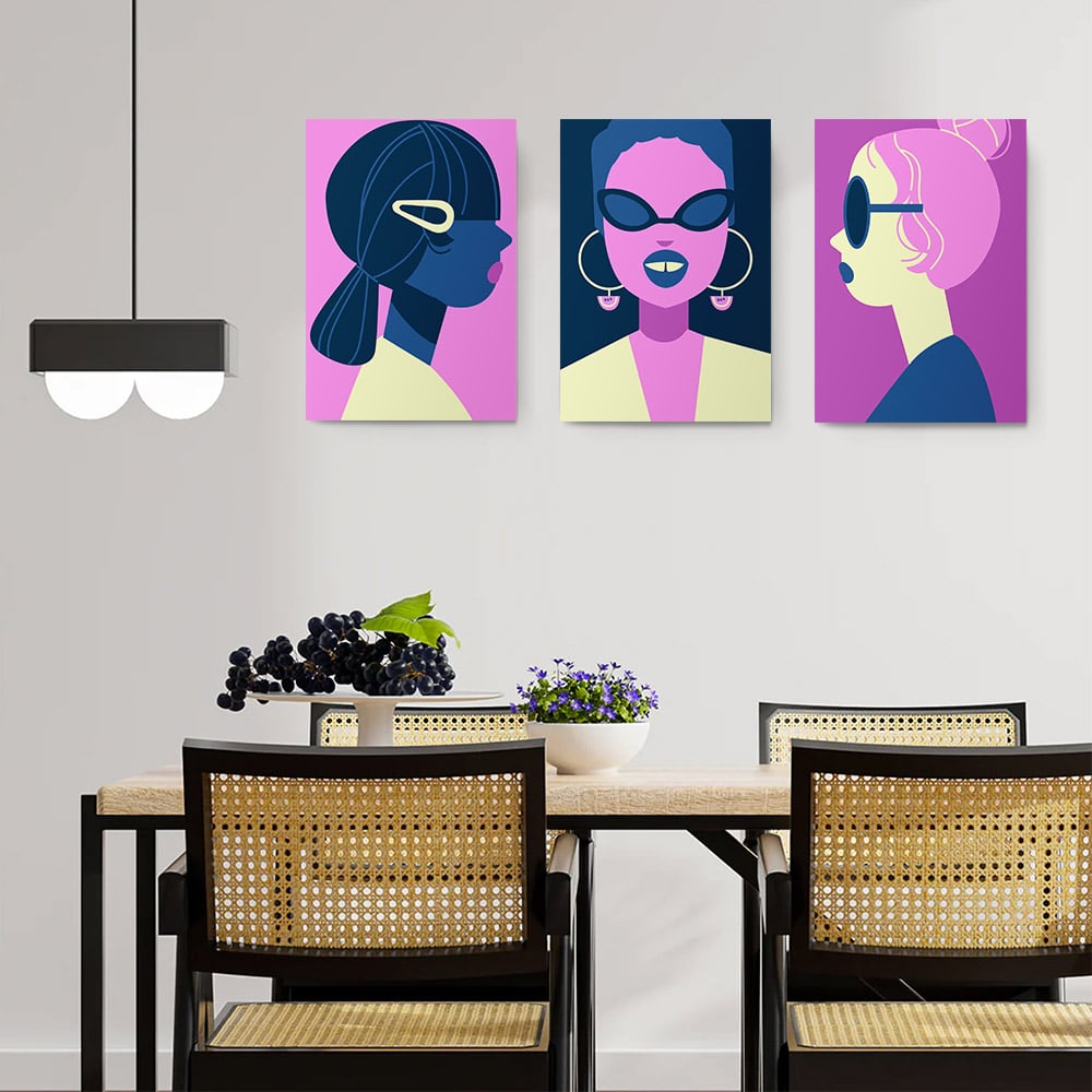 Set 3 tablouri portrete femei multicanvas - Dimensiune multicanvas: 3 tablouri 60x90 cm Set 3 tablouri portrete femei multicanvas - Dimensiune multicanvas: 3 tablouri 60x90 cm