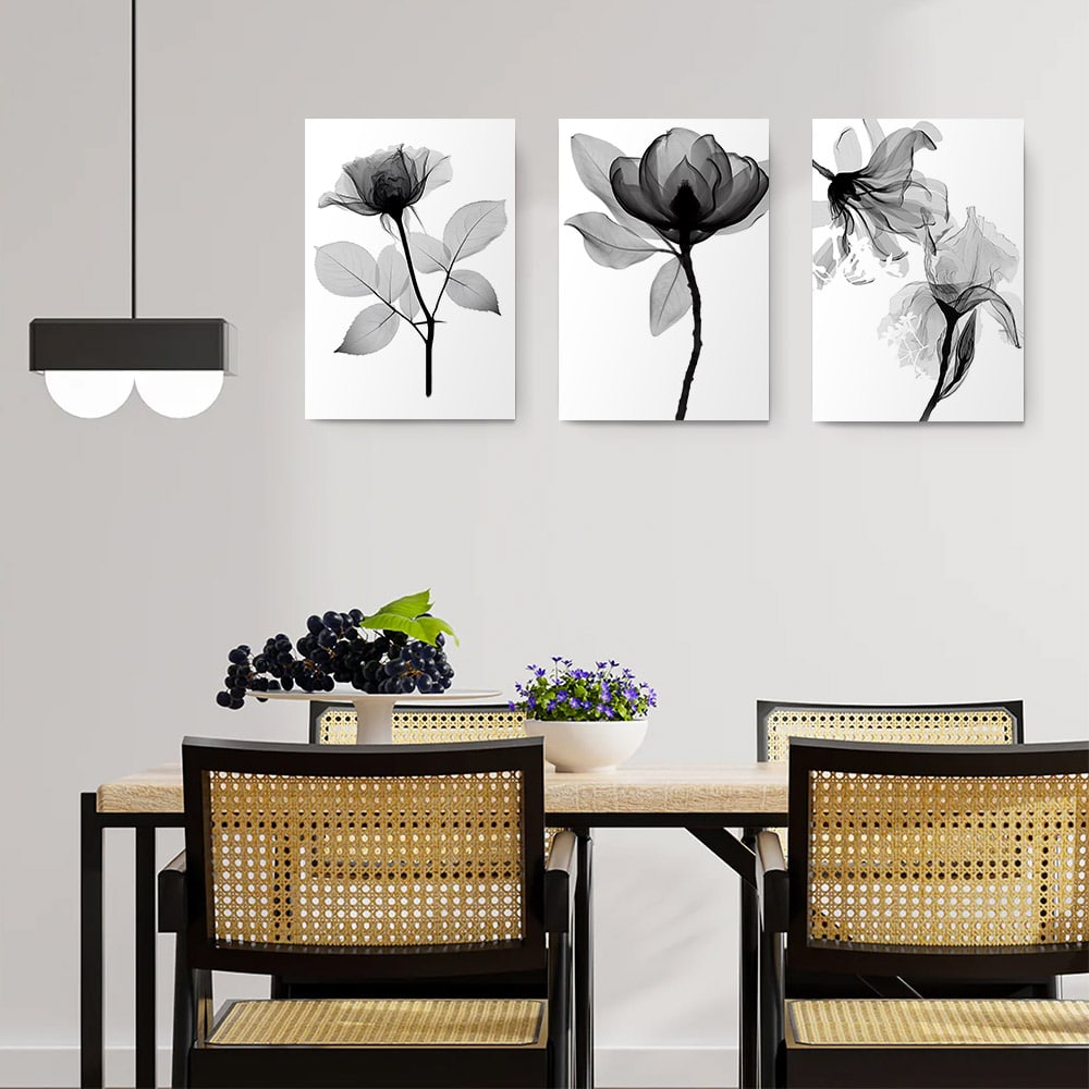 Set 3 tablouri flori variate multicanvas - Dimensiune multicanvas: 3 tablouri 50x70 cm Set 3 tablouri flori variate multicanvas - Dimensiune multicanvas: 3 tablouri 50x70 cm