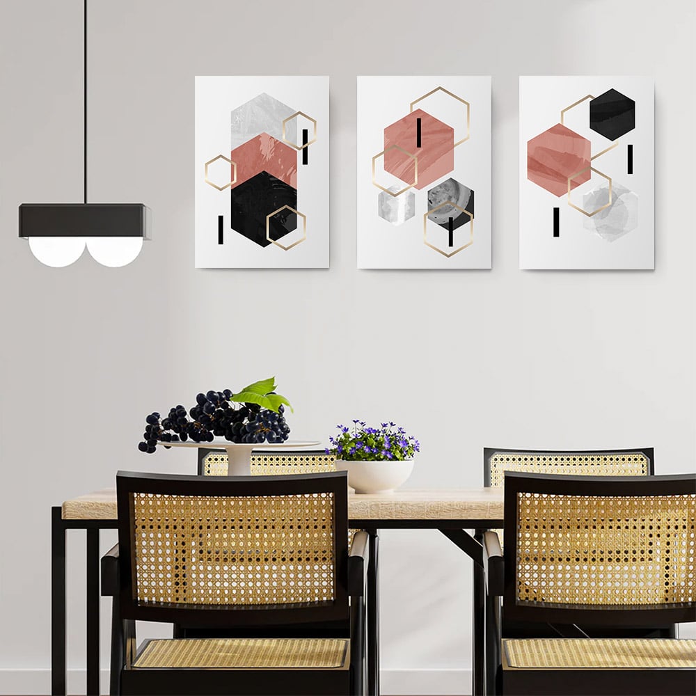Set 3 tablouri forme geometrice hexagoane - Dimensiune multicanvas: 3 tablouri 40x60 cm Set 3 tablouri forme geometrice hexagoane - Dimensiune multicanvas: 3 tablouri 40x60 cm