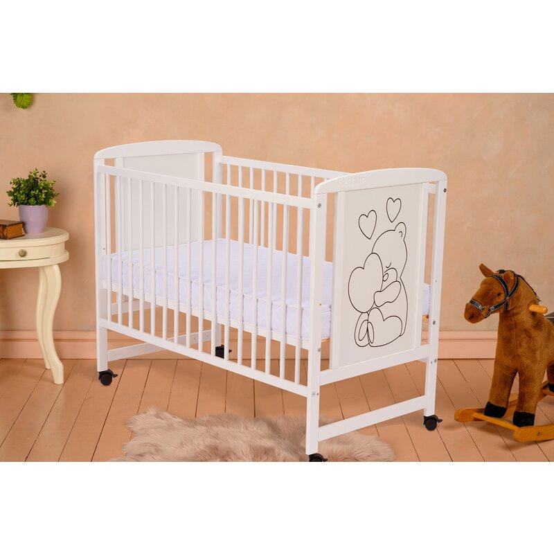 Patut din lemn, 120x60 cm, Din lemn de pin si mdf, Stabil si rezistent, Inaltime saltea reglabila pe 3 nivele, Laterala cu 3 bete detasabile, EN716-1, EN716-2, Alb, Qmini, Timmi Heart + Saltea 12 cm Patut din lemn, 120x60 cm, Din lemn de pin si mdf, Stabil si rezistent, Inaltime saltea reglabila pe 3 nivele, Laterala cu 3 bete detasabile, EN716-1, EN716-2, Alb, Qmini, Timmi Heart + Saltea 12 cm