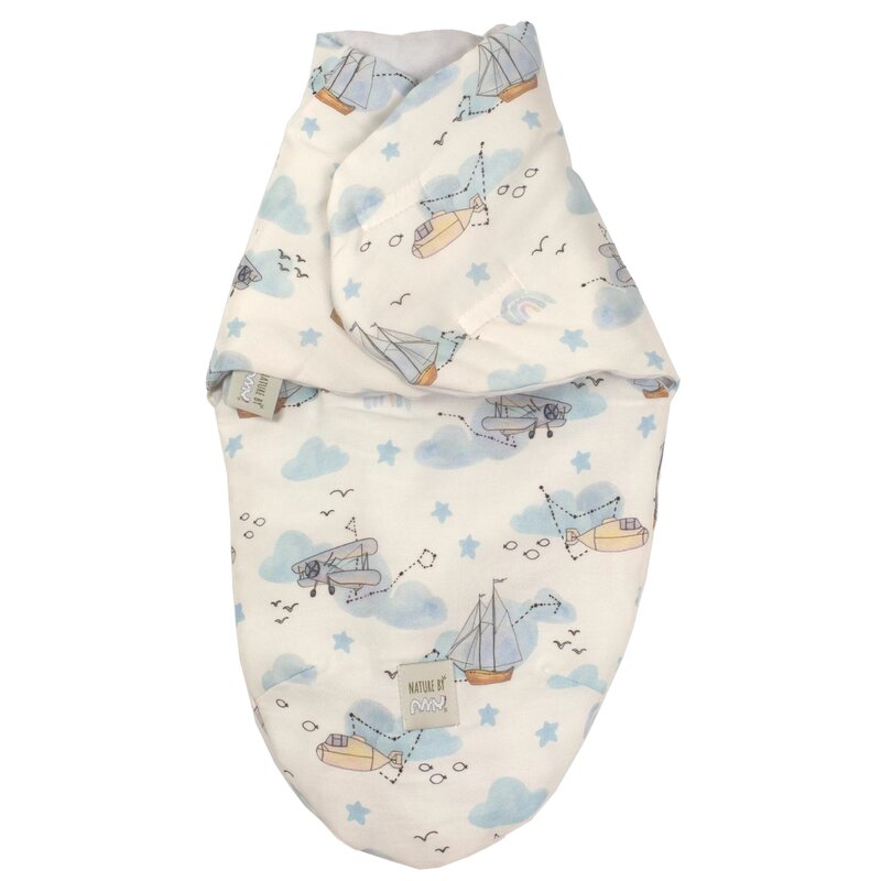 Amy - Sistem de infasare Nature Bamboo by din Bambus cu umplutura antialergica BabySoft + Cadou Rucsacel Nori Calatori Amy - Sistem de infasare Nature Bamboo by din Bambus cu umplutura antialergica BabySoft + Cadou Rucsacel Nori Calatori