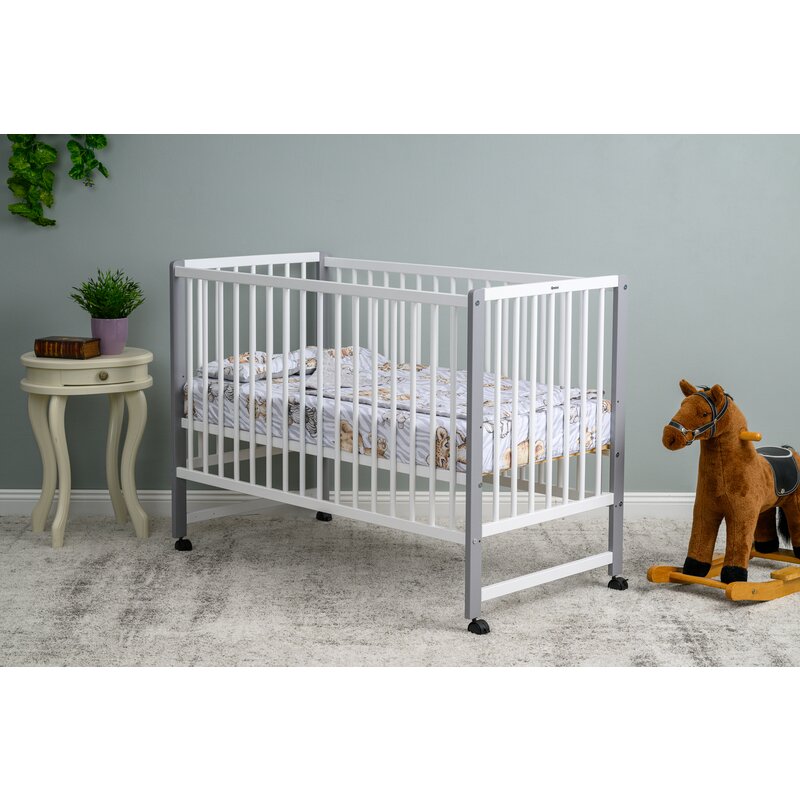 Patut din lemn bebe, 120x60 cm, Din lemn de pin si mdf, Stabil si rezistent, Inaltime saltea reglabila pe 3 nivele, Laterala cu 3 bete detasabile, EN716-1, EN716-2, Alb, Qmini, Maya + Saltea 8 cm Patut din lemn bebe, 120x60 cm, Din lemn de pin si mdf, Stabil si rezistent, Inaltime saltea reglabila pe 3 nivele, Laterala cu 3 bete detasabile, EN716-1, EN716-2, Alb, Qmini, Maya + Saltea 8 cm