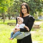 Centura port-bebe evolutiva cu buzunare Seccaby InnovaGoods, 122 x 20 x 16 cm, gri/verde