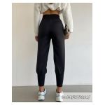 Pantaloni bufanti cu pense jos, pe picior, en-gross