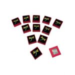 Set 24 Brose Martisor in cutiuta cu fereastra, 5×5cm, Libelula Galbena, model 2024, en-gros