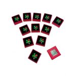 Set 24 Brose Martisor in cutiuta cu fereastra, 5×5cm, Trifoi Norocos, model 2024, en-gros
