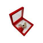Brosa Martisor En-gros, Fluture Dragalas in cutie cu expunere 3D, 8.5×8.5×2cm