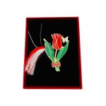 Brosa Martisor En-gros, Lalea Rosie, ambalata in cutie rosie cu fereastra, 8.5×6.5×2.5cm