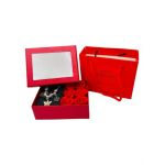 Caseta Eleganta En-gros cu 6 Trandafiri de sapun si Bratara inoxidabila, in punga de cadou, Love Forever, 12.5×9.5×4.5cm