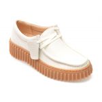 Mocasini CLARKS albi, TORHILL BEE, din piele naturala