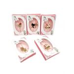 Martisor engros in cutiuta brose metal diverse 24 buc/set