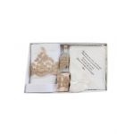 Trusou complet botez, 7 piese culoare rosie, en-gros