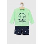GAP set de baie pentru copii - pantaloni scurți și un tricou culoarea verde