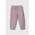 United Colors of Benetton pantaloni de trening pentru copii culoarea violet, cu imprimeu