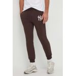 47brand pantaloni de trening MLB New York Yankees culoarea maro, cu imprimeu