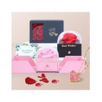 Cutie eleganta cu sertar, pentru cadou, stilizata cu trandafir de sapun in cupola + colier inoxidabil si punga asortata de 8 MARTIE