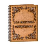 Agenda din lemn: Cea mai buna invatatoare