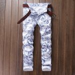 Blugi bărbați albastru-alb într-un design interesant 32