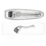 0,25 mm Microneedle Derma Roller din titan Mesoroller de întinerire a pielii cu carcasă Rolă de masaj cu microneedle 540 pentru piele netedă Instrument cu ac pentru exfoliere profundă a pielii argint