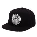 Bărbați snapback cu un ochi negru