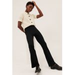 Pantaloni bootcut cu talie inalta