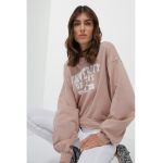 Bluza sport cu imprimeu text si umeri cazuti