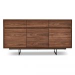 Comodă maro joasă cu aspect de lemn de nuc 155x82 cm Tokyo – Furnhouse