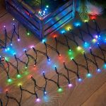 Instalatie de Craciun liniara, eMazing, 17 M, din care 1M cablu priza 220V, 200 LED, 8 jocuri de lumini, controler, fir negru, multicolor