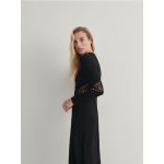 Rochie cu aplicatie decorativa - negru