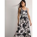 Rochie maxi cu model floral - negru