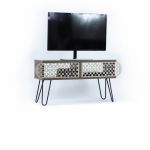 Comoda TV ILLIA 4, corp maro, fronturi bej, 106x30x48 cm