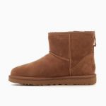 Ghete UGG Classic Mini Bailey Zip