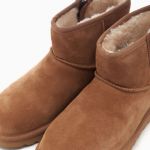 Ghete UGG Classic Mini Bailey Zip