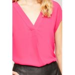 Bluza cu decolteu in V si maneci scurte