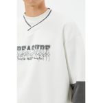Bluza de trening lejera cu decolteu in V