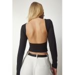 Bluza crop cu spate decupat
