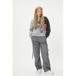Bluza de trening cu imprimeu text si cusaturi contrastante