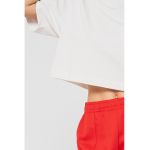 Tricou crop cu decolteu la baza gatului