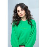 Bluza sport cu decolteu la baza gatului si detaliu brodat