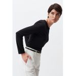 Bluza cu model uni si decupaj pe partea din spate
