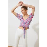 Bluza crop cu model floral
