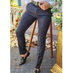 Pantaloni de barbati bleumarin in dungi aurii, croiala slim-fit, conici - PN541