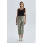 Pantaloni crop cu talie inalta