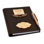 Agenda A5 din lemn personalizata, Wenge, Piksel, Absolvire, Profesori, Invatatori, 100 pagini si pix din lemn inclus