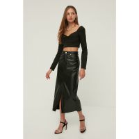 Bluza crop cu decolteu sweetheart