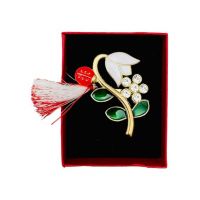 Brosa En-gros Ghiocel cu Buburuza, marime mare, ambalata in cutie rosie, 8.5×6.5×2.5cm
